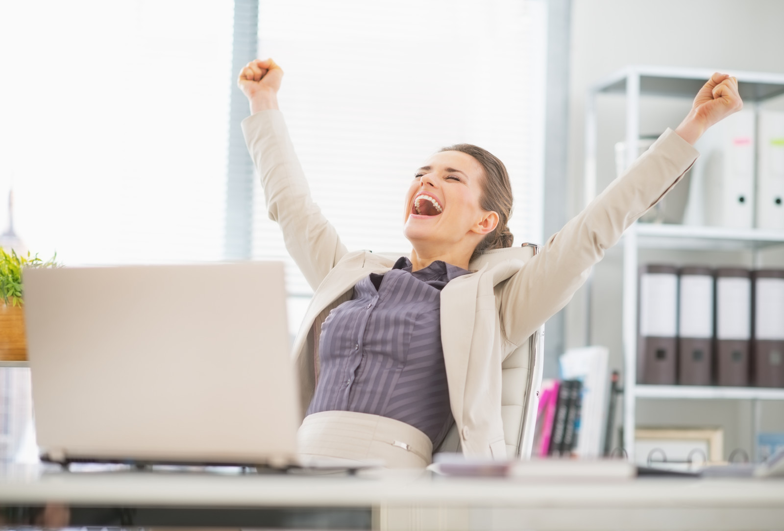 8 Simple ways to get promoted while working happily